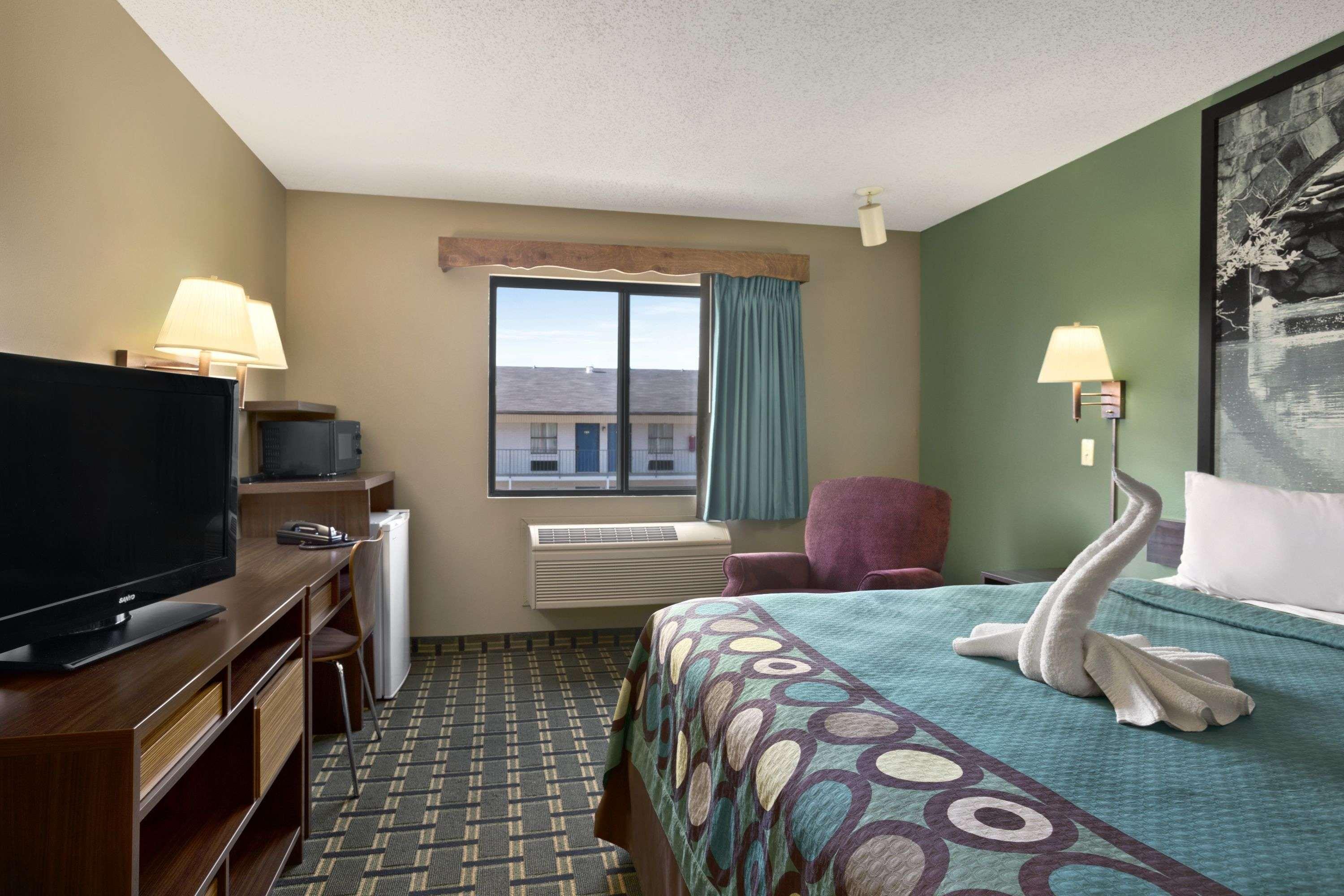 Super 8 By Wyndham Russellville Zewnętrze zdjęcie